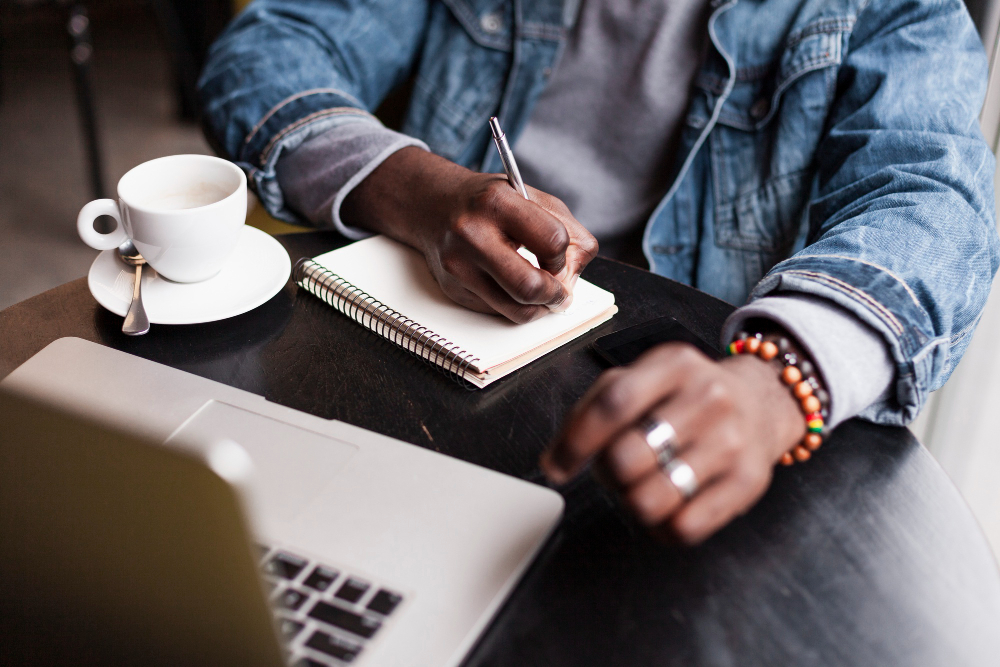 Manuscripts.ai vs. ChatGPT-4o: Which AI Writing Platform Dominates Book Creation?